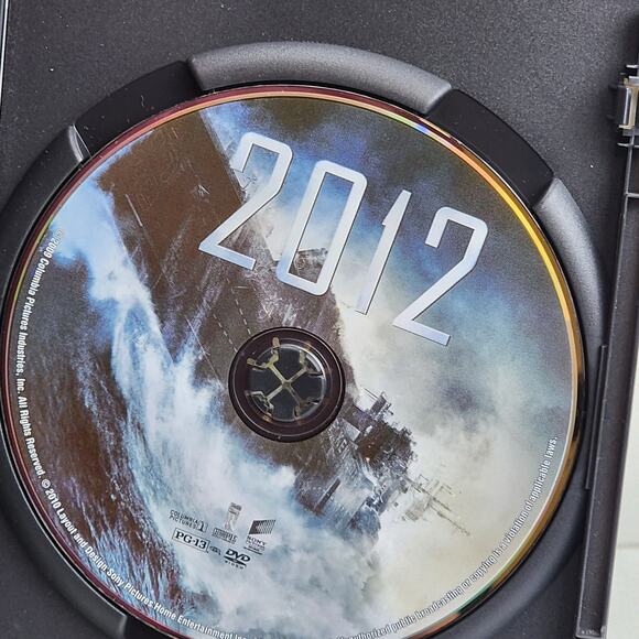 2012 Film by John Cusack (2009 Columbia Pictures) Apocalypse Genre DVD Movie - Picture 5 of 6